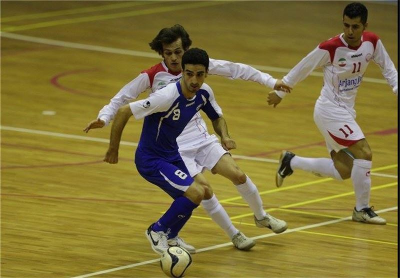 حضور تیم فوتبال آرتمیا ارومیه در مسابقات جام فجر