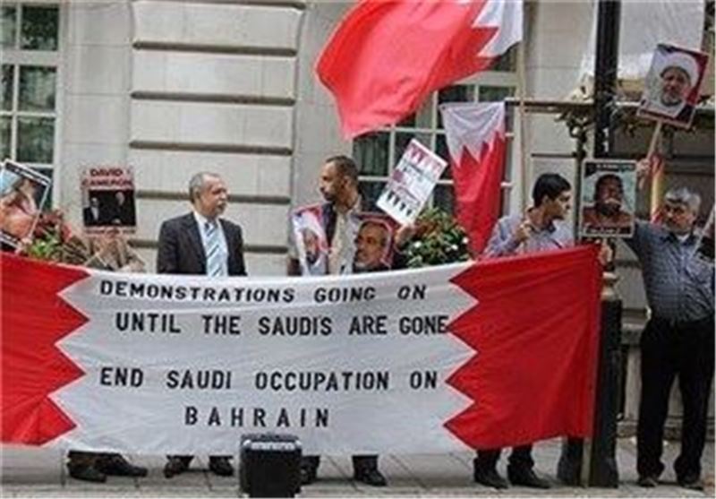 تظاهرات بحرینی‌ها در مقابل سفارت عربستان در لندن