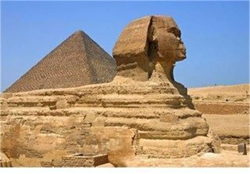 تراجع السیاحة فی مصر 42%