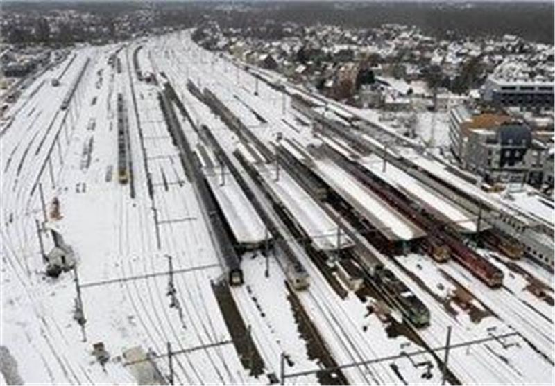 Fresh Snowstorm Slams US Northeast, Grounds 3,000 Flights