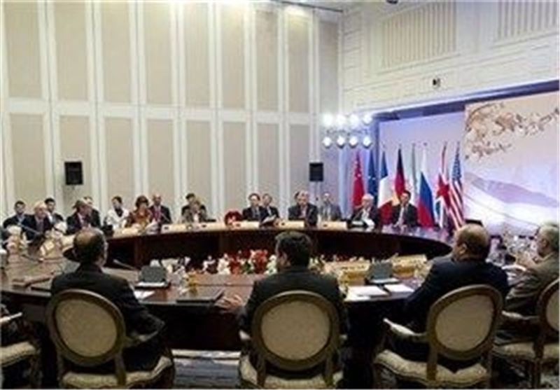 تجمع کمیته دفاع از حقوق بشر در ایران در مقابل محل مذاکرات هسته‌ای