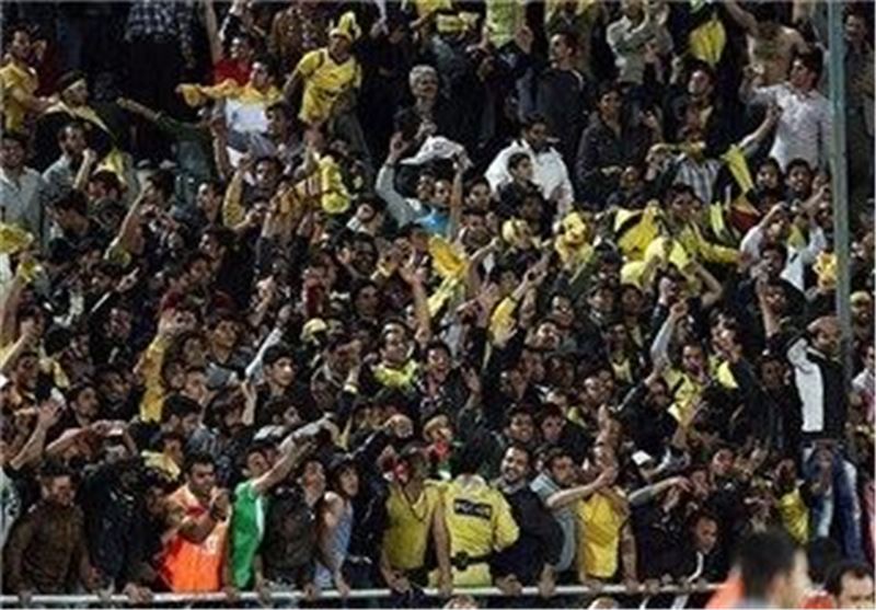 شعارهای هواداران اصفهانی، واکنشی به وقت‌کشی اماراتی‌ها