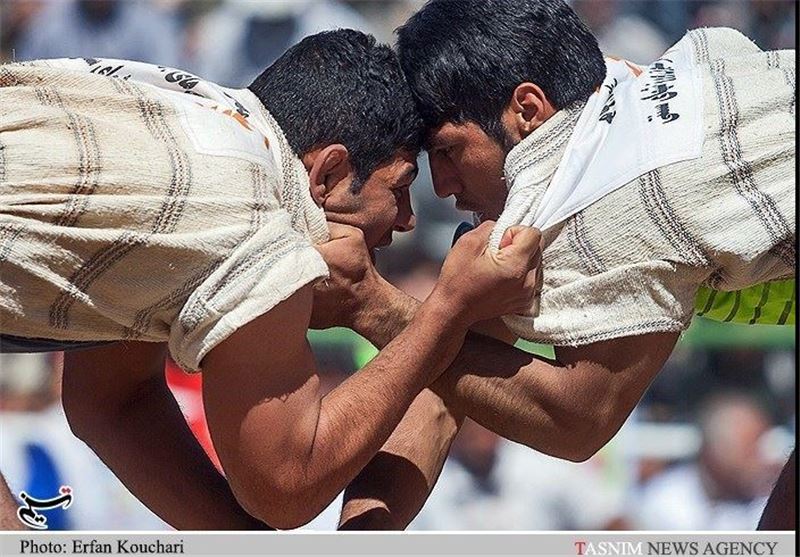 رقابت‌های استانی کشتی باچوخه در گود شهدای رضویه مشهد برگزار شد