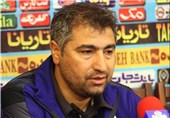 جدایی ساکت الهامی از تیم فوتبال صبای قم صحت ندارد