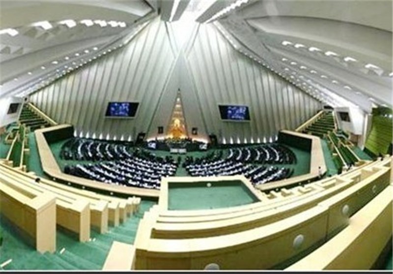 Iranian Parliamentary Delegation Leaves for Seoul