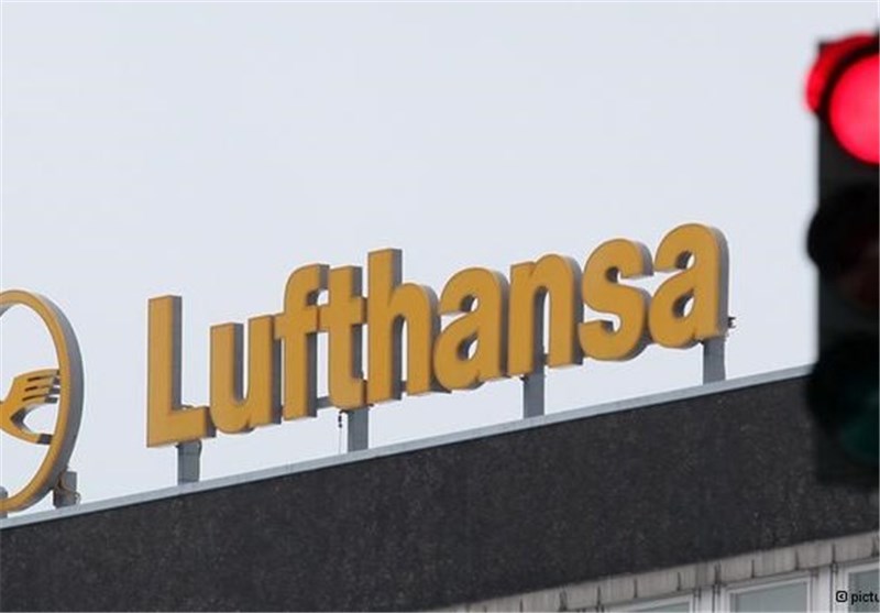 Cabin Crew at Germany&apos;s Lufthansa Stage 2nd Day of Strikes