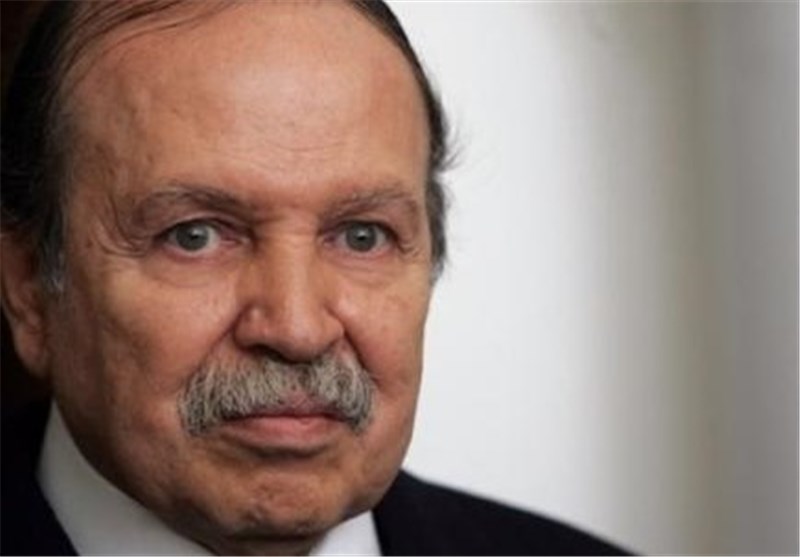 انتقال رئیس‌جمهور الجزایر به فرانسه برای انجام معاینات پزشکی