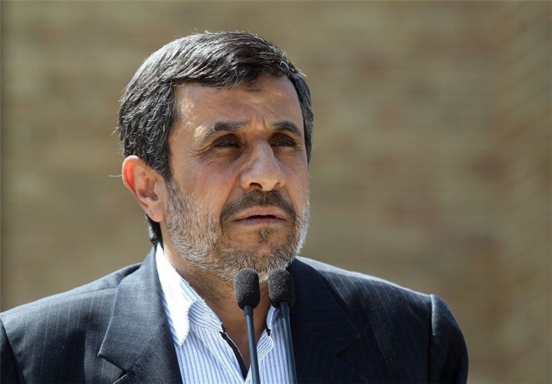 احضار احمدی‌نژاد به دادگاه «دروغ بزرگ» است