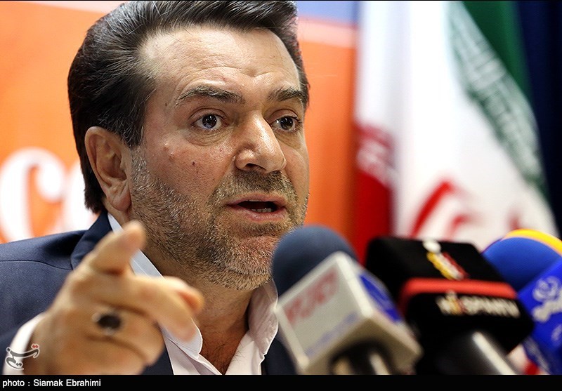 فتحی‌پور: اقتصاد ایران تحریم‌پذیر نیست/نیازمند قوانین متناسب با جنگ اقتصادی برای عبور از تحریم هستیم