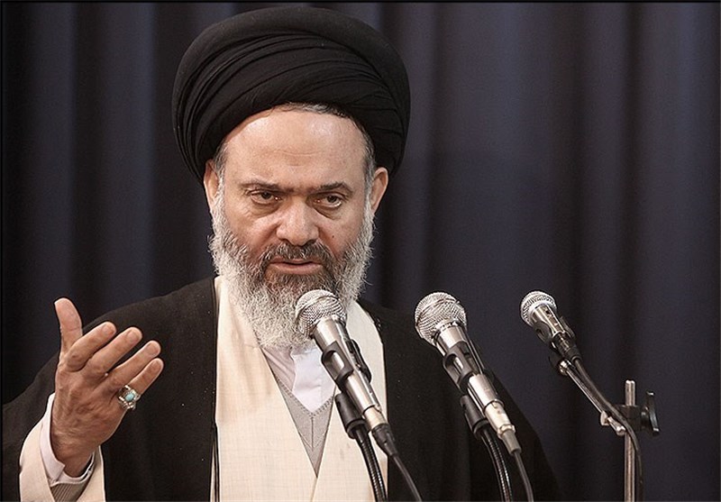 آیت الله‌ حسینی بوشهری: تسنن آمریکایی و تشیع لندنی هیچ کدام مورد تأیید مقام معظم رهبری نیستند