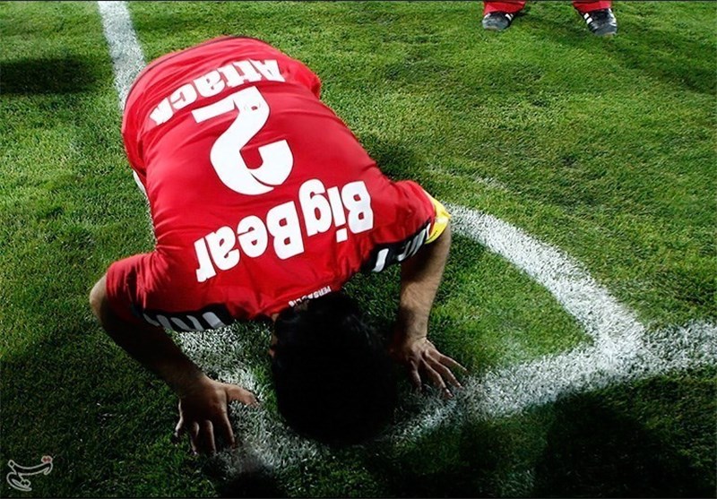 مهدوی‌کیا: فوتبال ما دیگر بازیکنی مانند کریمی به خود نمی‌بیند/او هنوز به آخر خط نرسیده است
