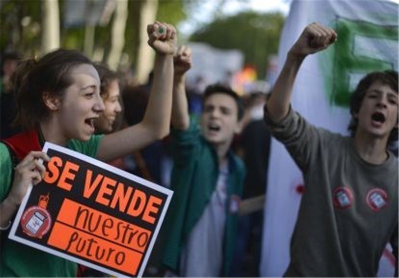اعتصاب دانش‌آموزان و معلمان اسپانیایی