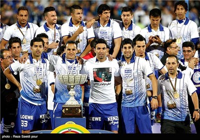 جشن قهرمانی تیم فوتبال استقلال در ورزشگاه آزادی تهران