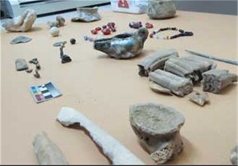 کشف اشیاء عتیقه و تاریخی در شهرستان آذرشهر