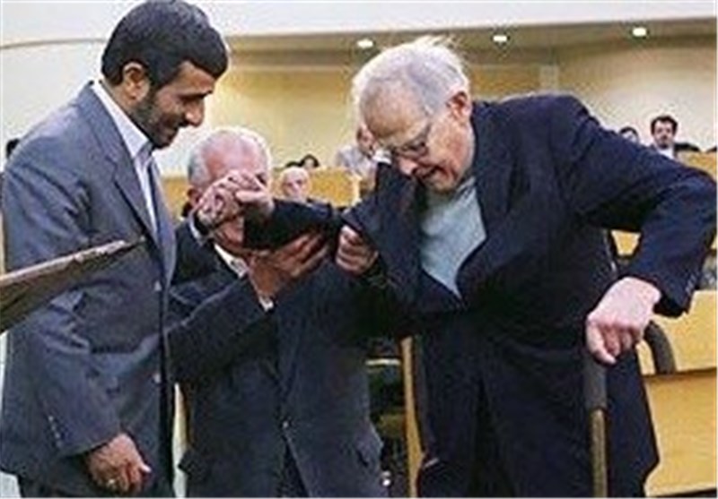 گزارش کیهان درباره ملاقات احمدی‌نژاد و ریچارد فرای