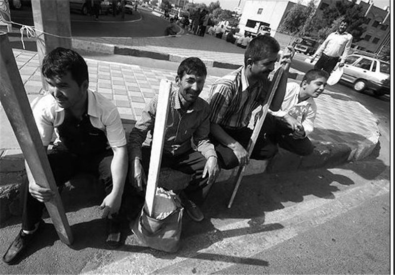 پای حرف کارگران فصلی آذربایجان شرقی| کارگران این روزها حال خوشی ندارند‌+فیلم