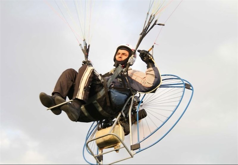 همایش کشوری پرواز با پاراموتور در میناب برگزار می‌شود