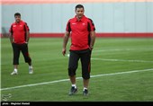 علی دایی سرمربی جدید تیم فوتبال پرسپولیس در ورزشگاه درفشی‌فر