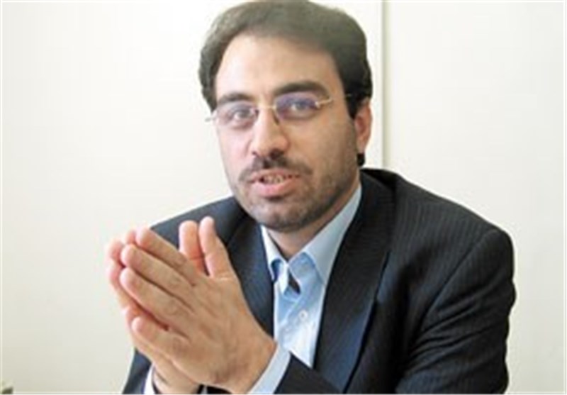 انتخاب رضا مقدسی به عنوان نخستین چهره برتر روزنامه‌نگاران انقلاب اسلامی