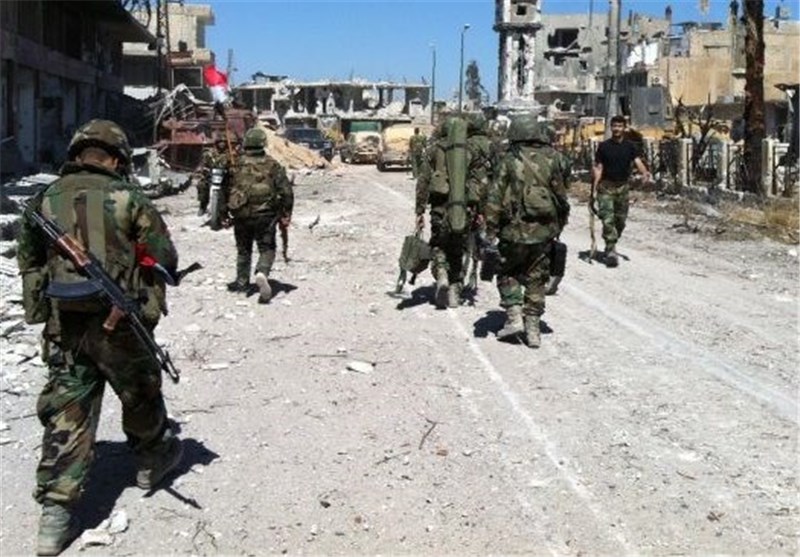 ارتش سوریه حلقه محاصره تروریست‌ها در ریف دمشق را تنگ‌تر می‌کند