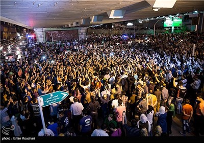 شادی هواداران حسن روحانی پس از اعلام نتایج انتخابات -1