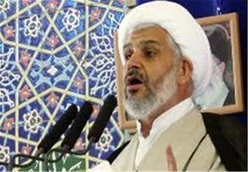 خطیب جمعه کرمان: اجرایی شدن «گام دوم انقلاب» مورد توجه مسئولان قرار گیرد