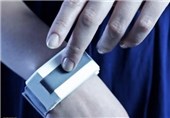 ارتباط مجازی با افراد در هر نقطه جهان با دستبند لمسی