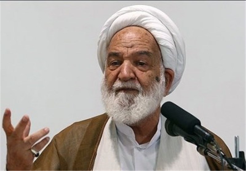 امام خمینی (ره) برای احیای مکتب اسلام انقلاب کرد