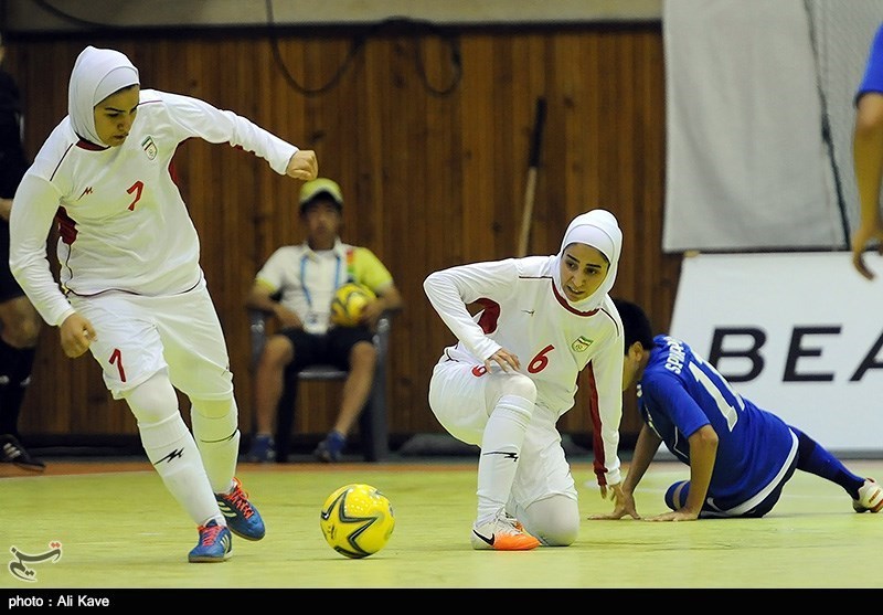 Iran Women Futsal Team Beats Russia in Friendly