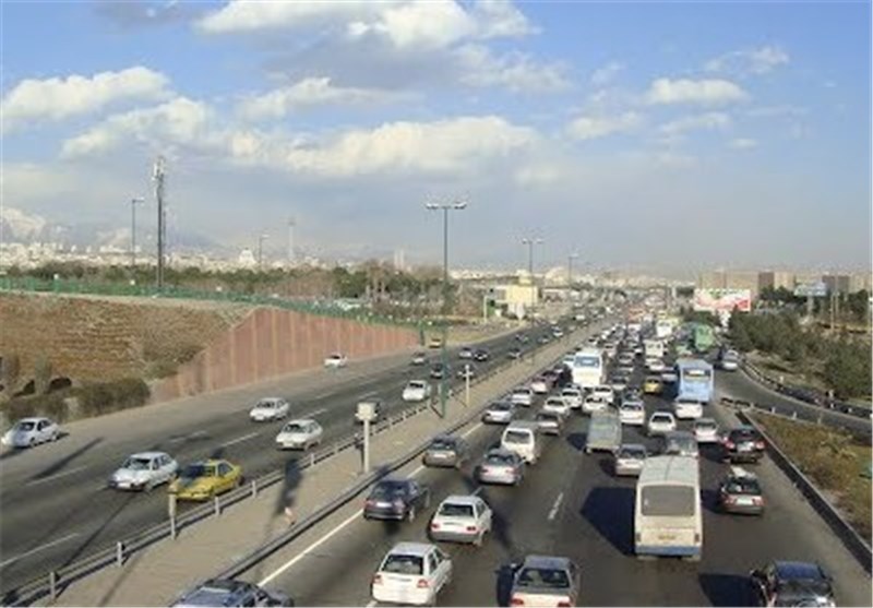 تردد بیش از 13 میلیون وسیله نقلیه در محورهای استان فارس