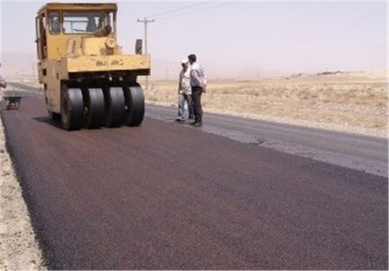 بهسازی آسفالت روستاهای قائم شهر آغاز شد