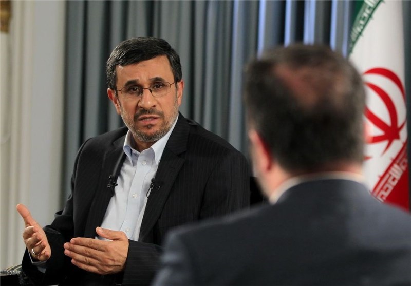 احمدی‌نژاد آینده شغلی خود را رسماً اعلام کرد/&quot;دانشگاه بین‌المللی&quot; تأسیس می‌کنم