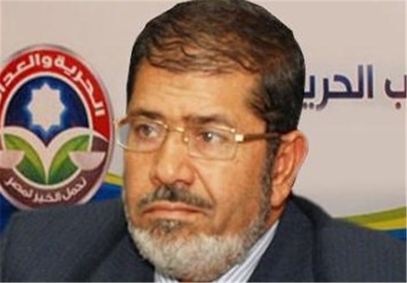 مرسی بامداد با بالگرد نظامی به دادگاه منتقل خواهد شد