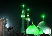 نوای ندبه و توسل در مسجد مقدس جمکران طنین‌انداز می‌شود