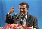 احمدی‌نژاد: برخی با بزک کردن چهره آمریکا به دنبال مخدوش کردن اراده مردم هستند