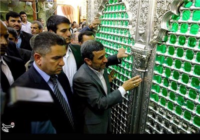 Iranian President Visits Shiite Shrines in Iraq