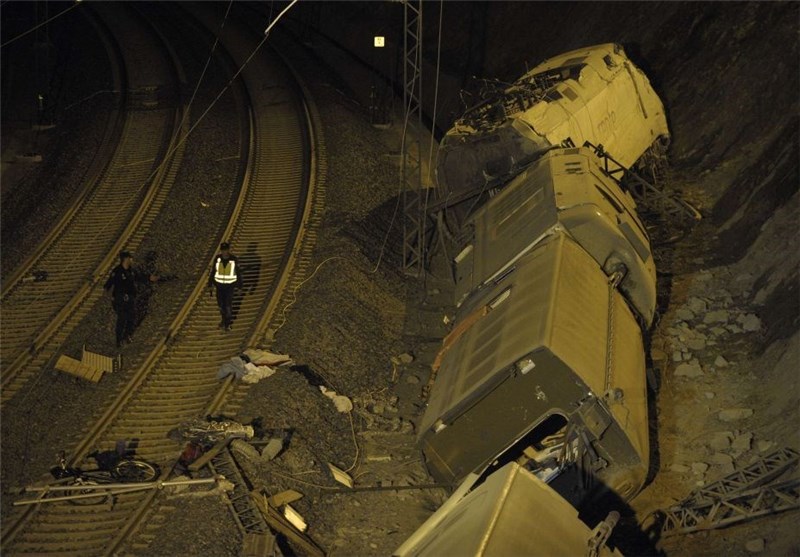 40 کشته و زخمی از قطار مسافربری سانحه دیده خارج شده است