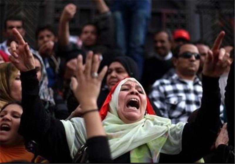 Egypt Protesters Reject Gov&apos;t&apos;s Offer of Safe Passage