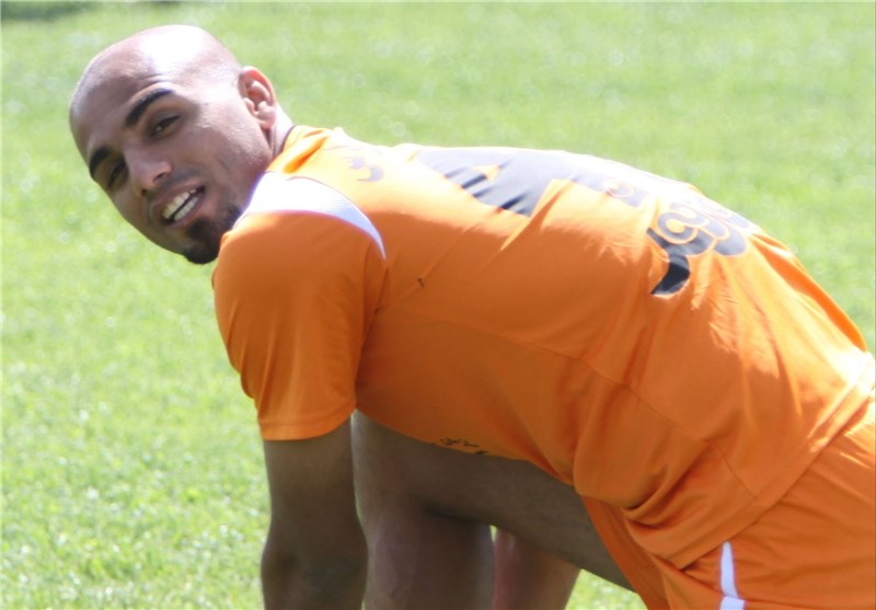 اعتراض کلاه‌کج به تعویض و حضور 3 بازیکن جدید در ذوب‌آهن