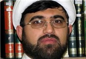 آمریکا در کنار اسلحه انسان وحشی تولید میکند/ غرب از سوریه کینه دارد