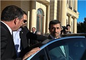 محمود احمدی‌نژاد از ساختمان لادن رفت