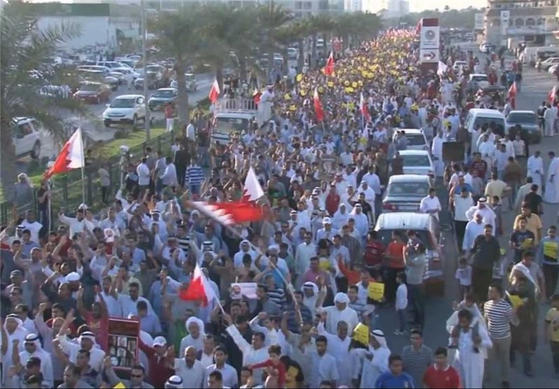 Bahrain Regime Tracks Critics Online