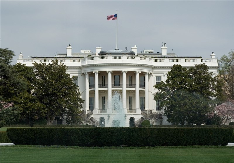 Man with Knife Breaks into White House