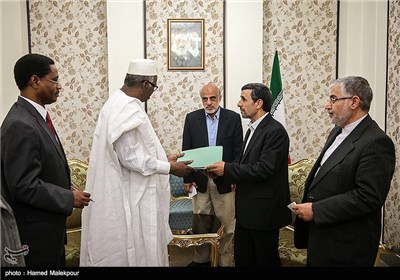 دیدار فرستاده ویژه رئیس جمهور نیجر با محمود احمدی نژاد رئیس جمهور سابق