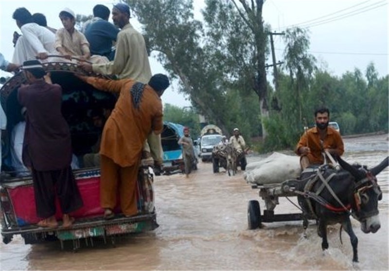 Pakistan Floods Kill 28, Including Worshippers at Mosque