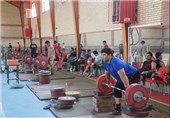 رکوردگیری تیم ملی وزنه برداری در اردوی منطقه آزاد ارس برگزار شد