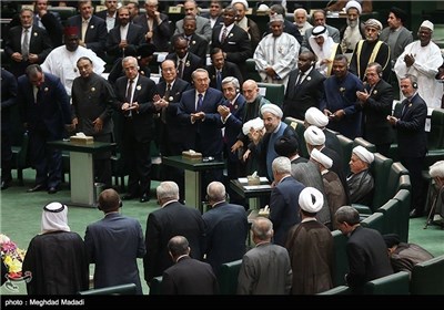 Photos: Iran’s New President Takes Oath of Office