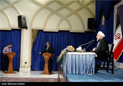  Iran's New President Holds First Press Conference