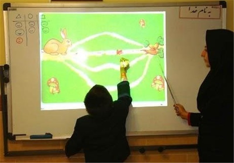 کلاس‌های مدارس تنگستان هوشمندسازی می‌شود