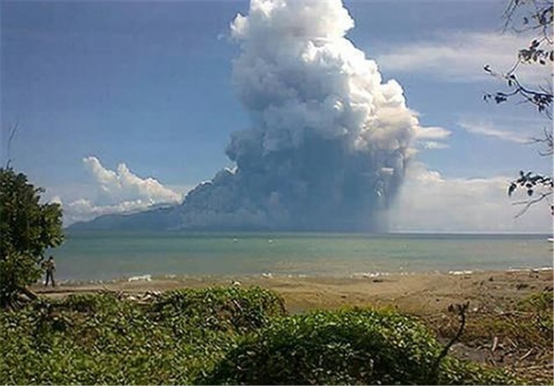 تخلیه 500 نفر از ساکنان اطراف کوه آتشفشانی در اندونزی